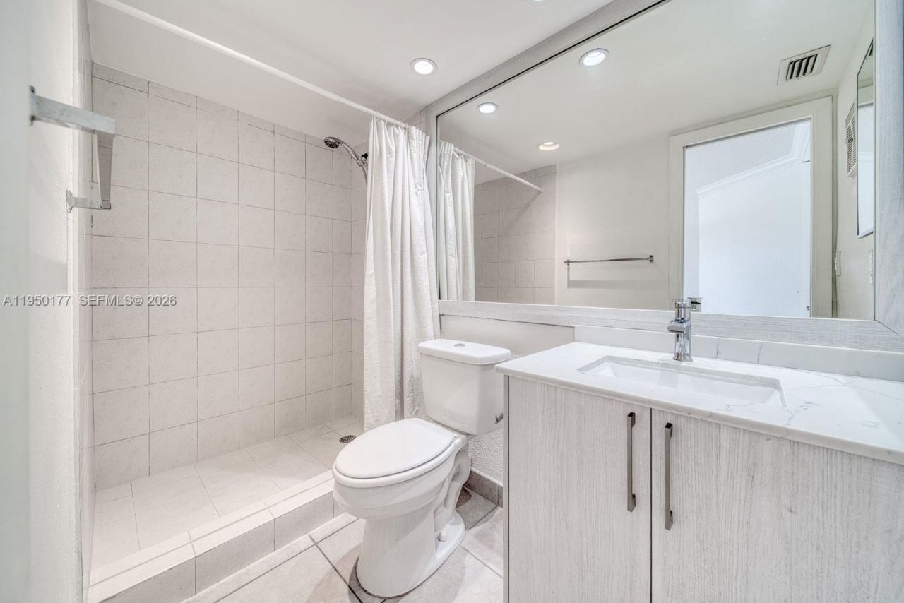 10795 SW 108th Ave, Unit 304, Miami, FL 33176 Photo