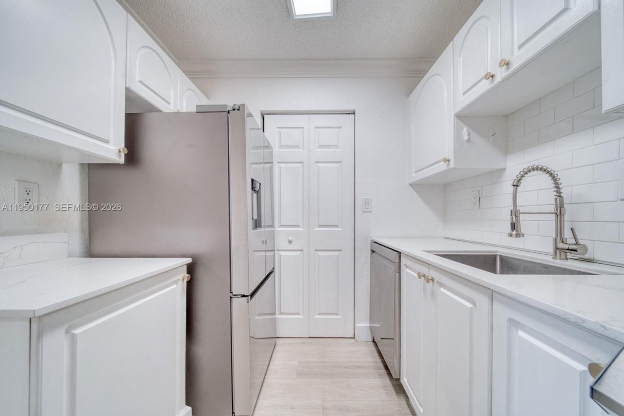 10795 SW 108th Ave, Unit 304, Miami, FL 33176 Photo