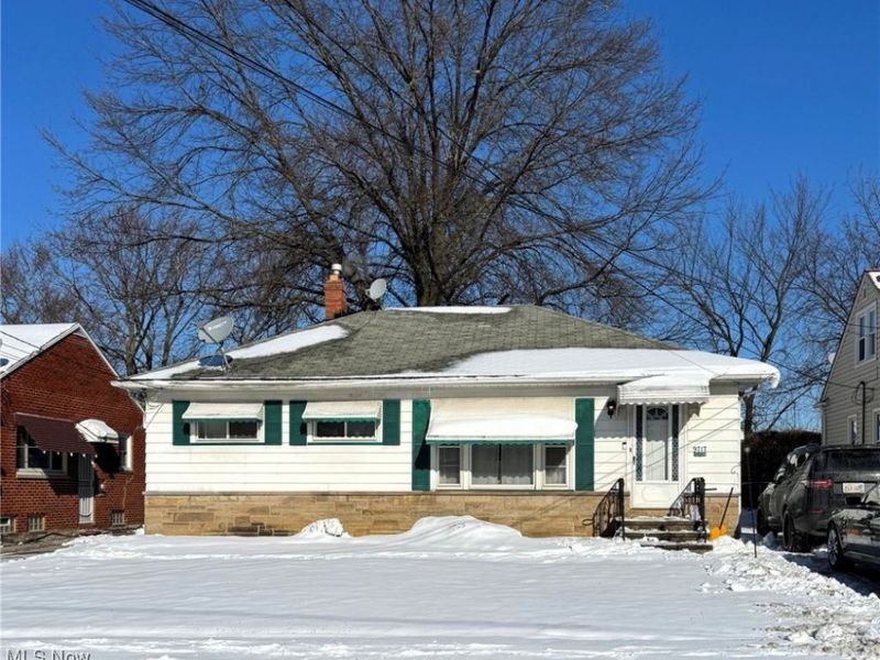 9717 David Road, Cleveland, OH 44125 Photo 1