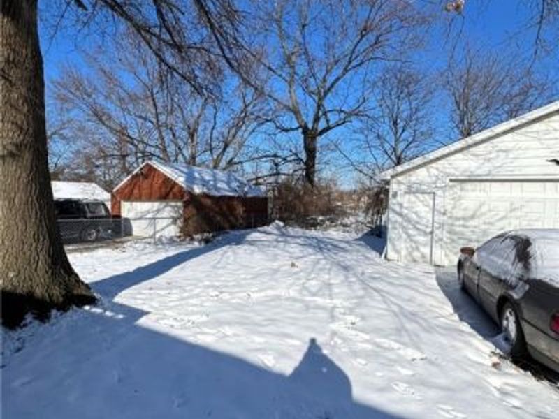 9717 David Road, Cleveland, OH 44125 Photo 2