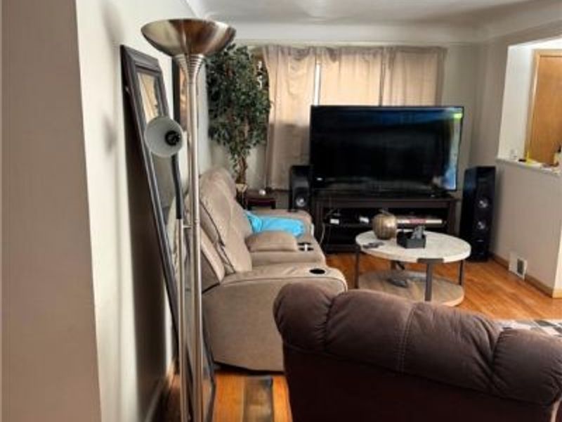 9717 David Road, Cleveland, OH 44125 Photo 6