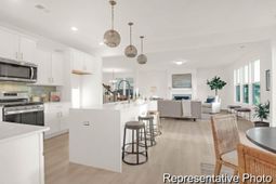 1042 House Finch Avenue photo 4