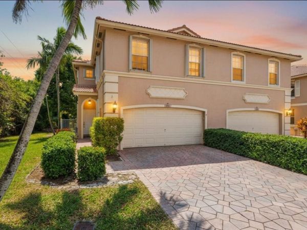 3544 Lakewood Place, Coconut Creek, FL 33073