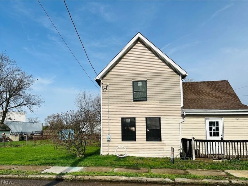 2103 Henry Avenue SW, Canton, OH 44706 Photo 1