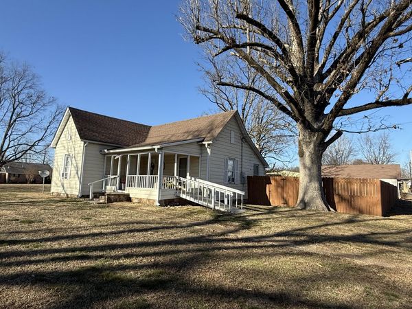 512 W 6th Street, Newark, AR 72562