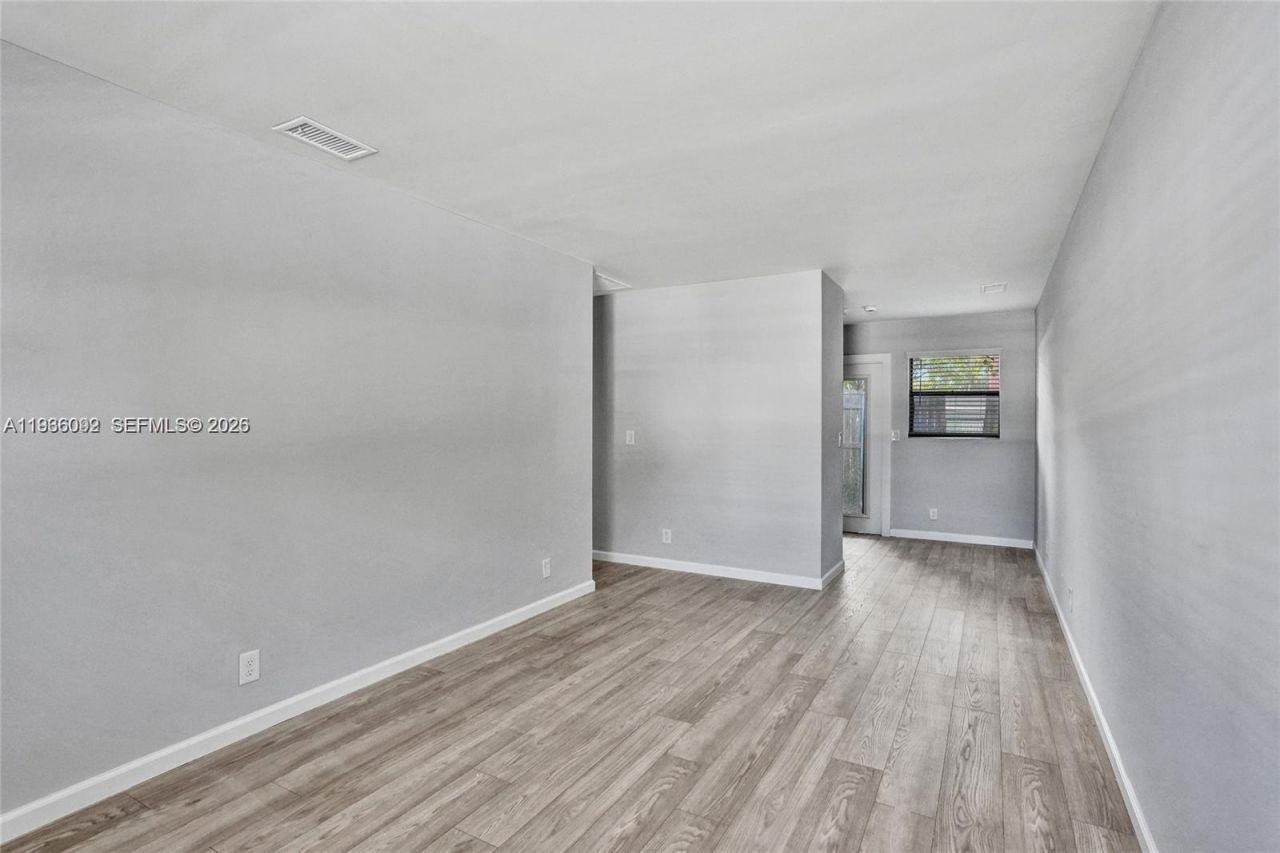 1200 W 31st St, Unit B, Riviera Beach, FL 33404 Photo