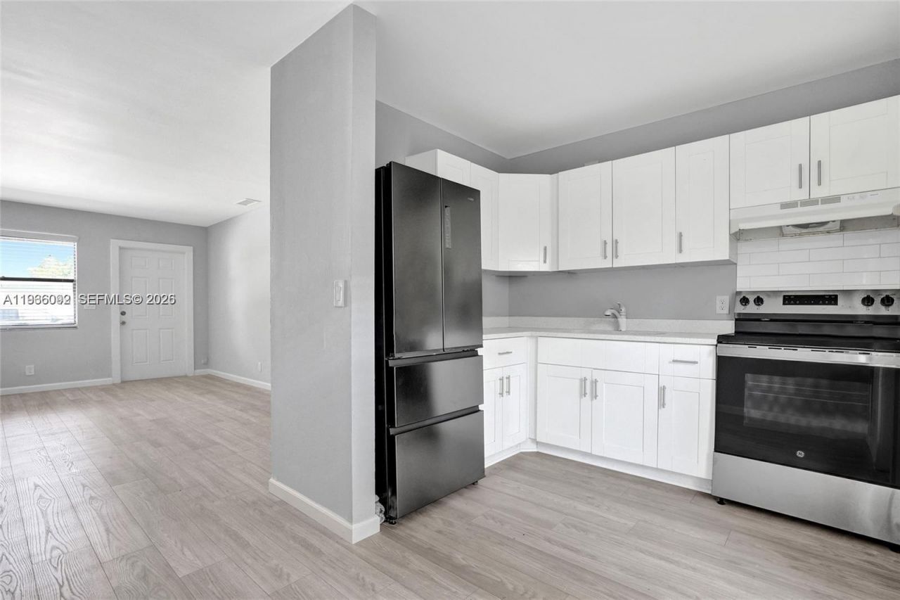 1200 W 31st St, Unit B, Riviera Beach, FL 33404 Photo