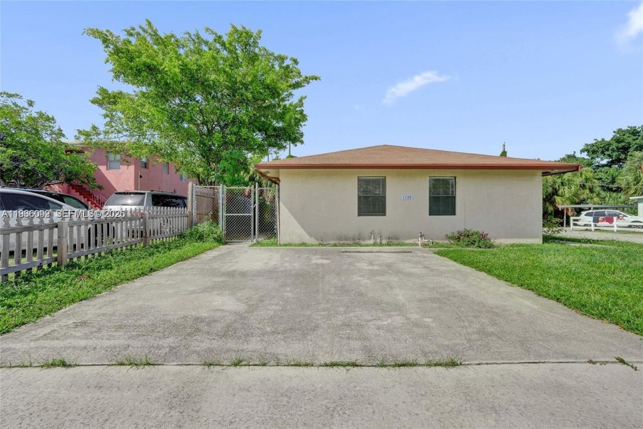 1200 W 31st St, Unit B, Riviera Beach, FL 33404 Photo