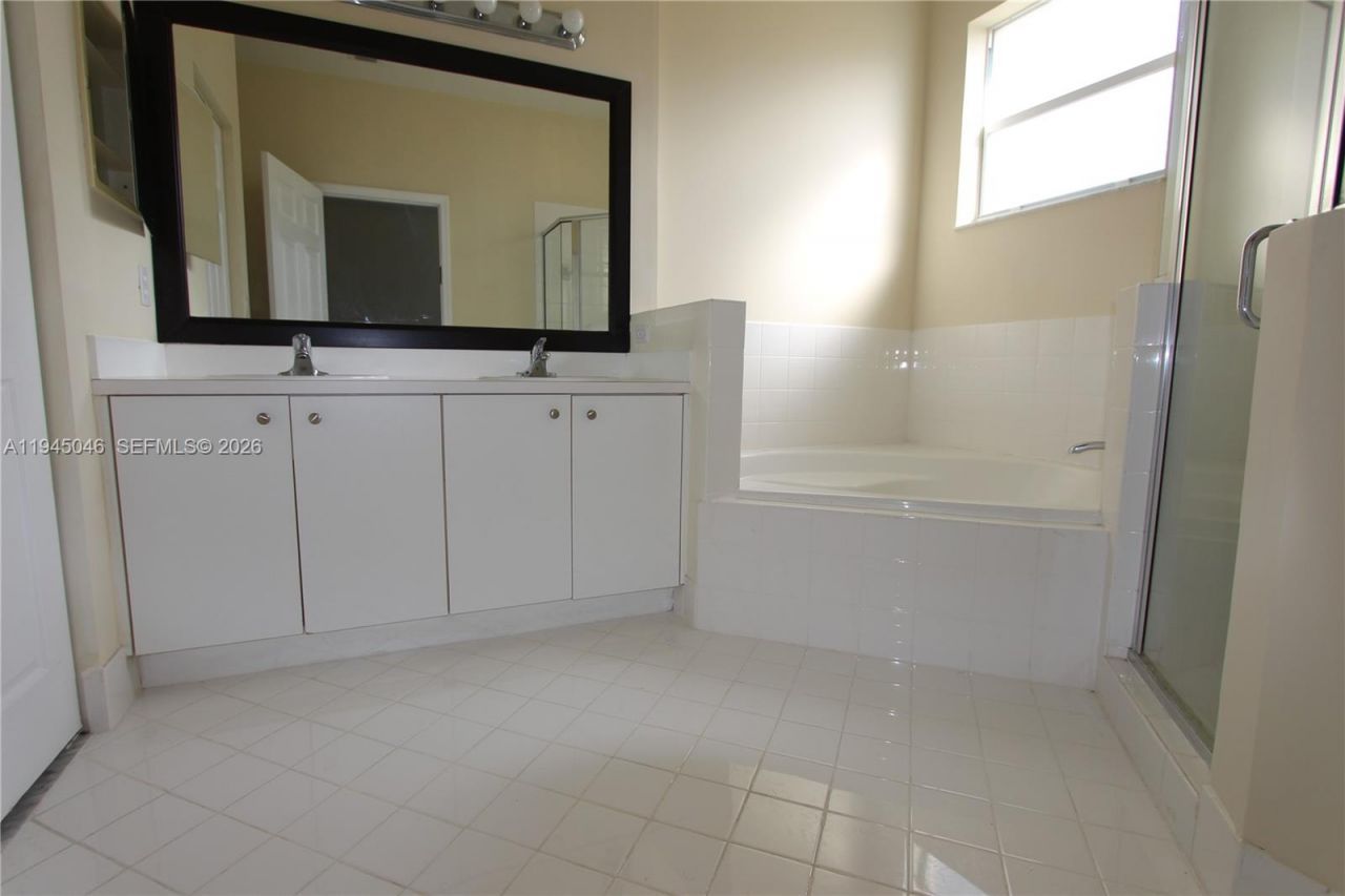 9274 SW 220th Ter, Unit 9274, Cutler Bay, FL 33190 Photo