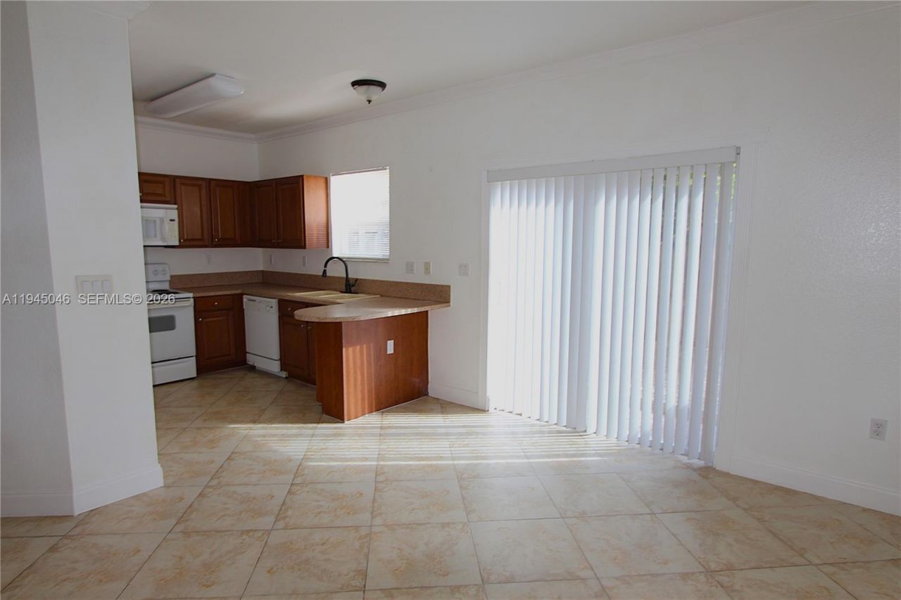 9274 SW 220th Ter, Unit 9274, Cutler Bay, FL 33190 Photo