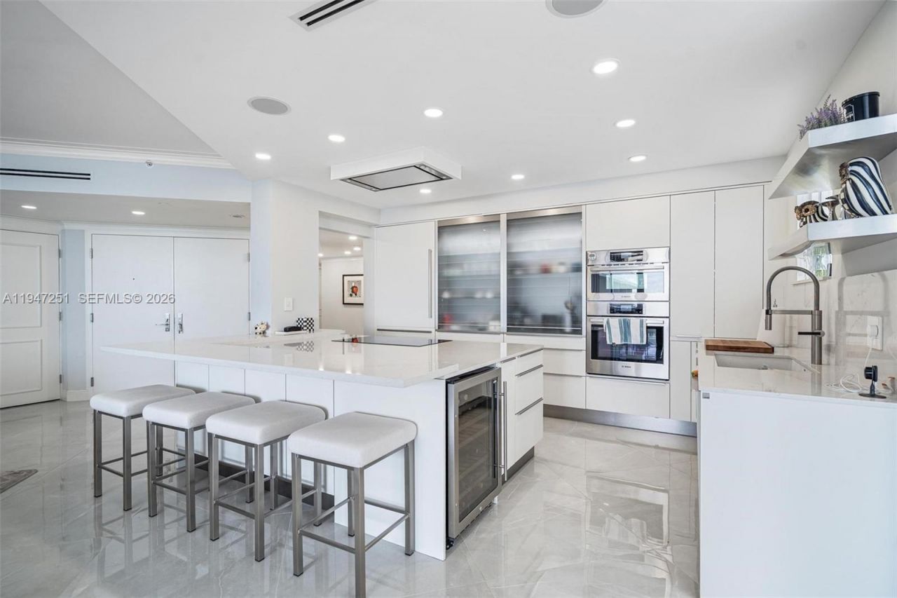 9559 Collins Ave, Unit S4-E, Surfside, FL 33154 Photo