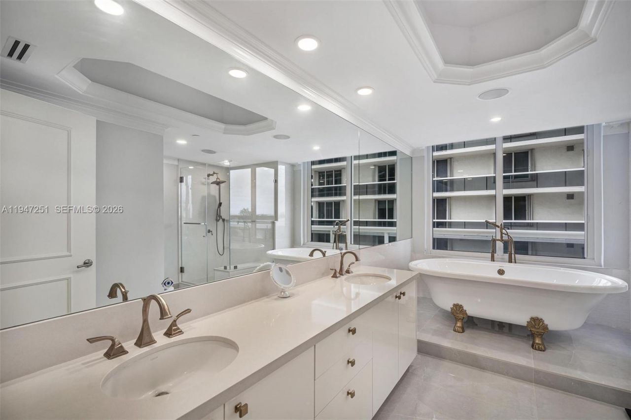 9559 Collins Ave, Unit S4-E, Surfside, FL 33154 Photo