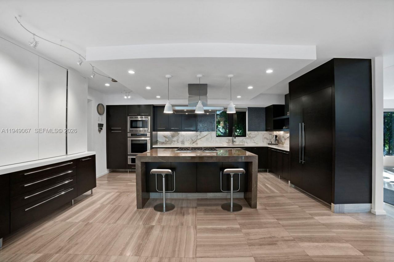 6840 Sunrise Pl , Coral Gables, FL 33133 Photo