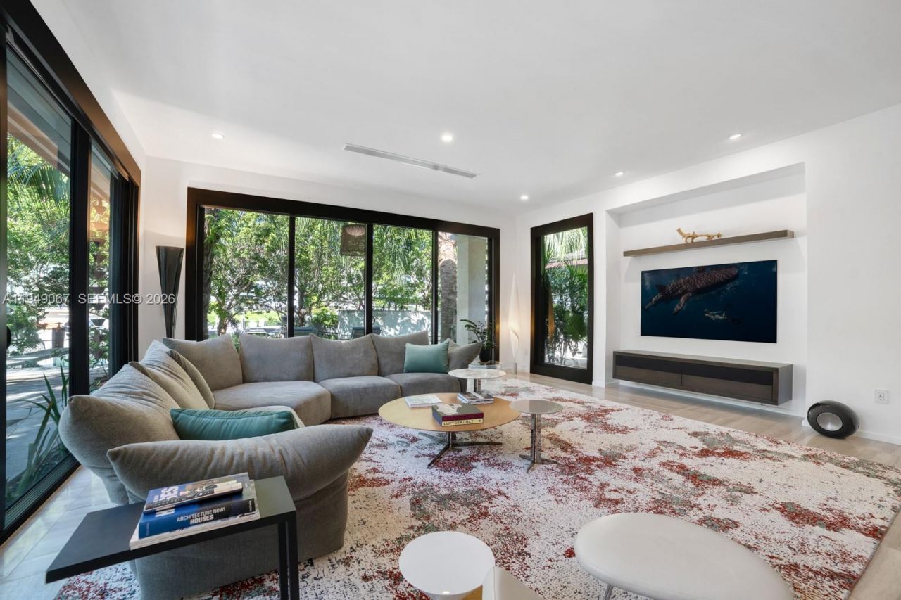 6840 Sunrise Pl , Coral Gables, FL 33133 Photo