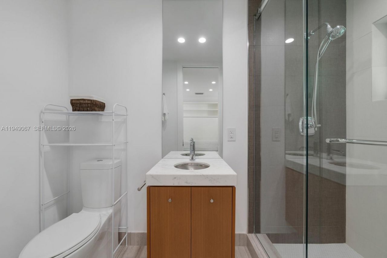 6840 Sunrise Pl , Coral Gables, FL 33133 Photo