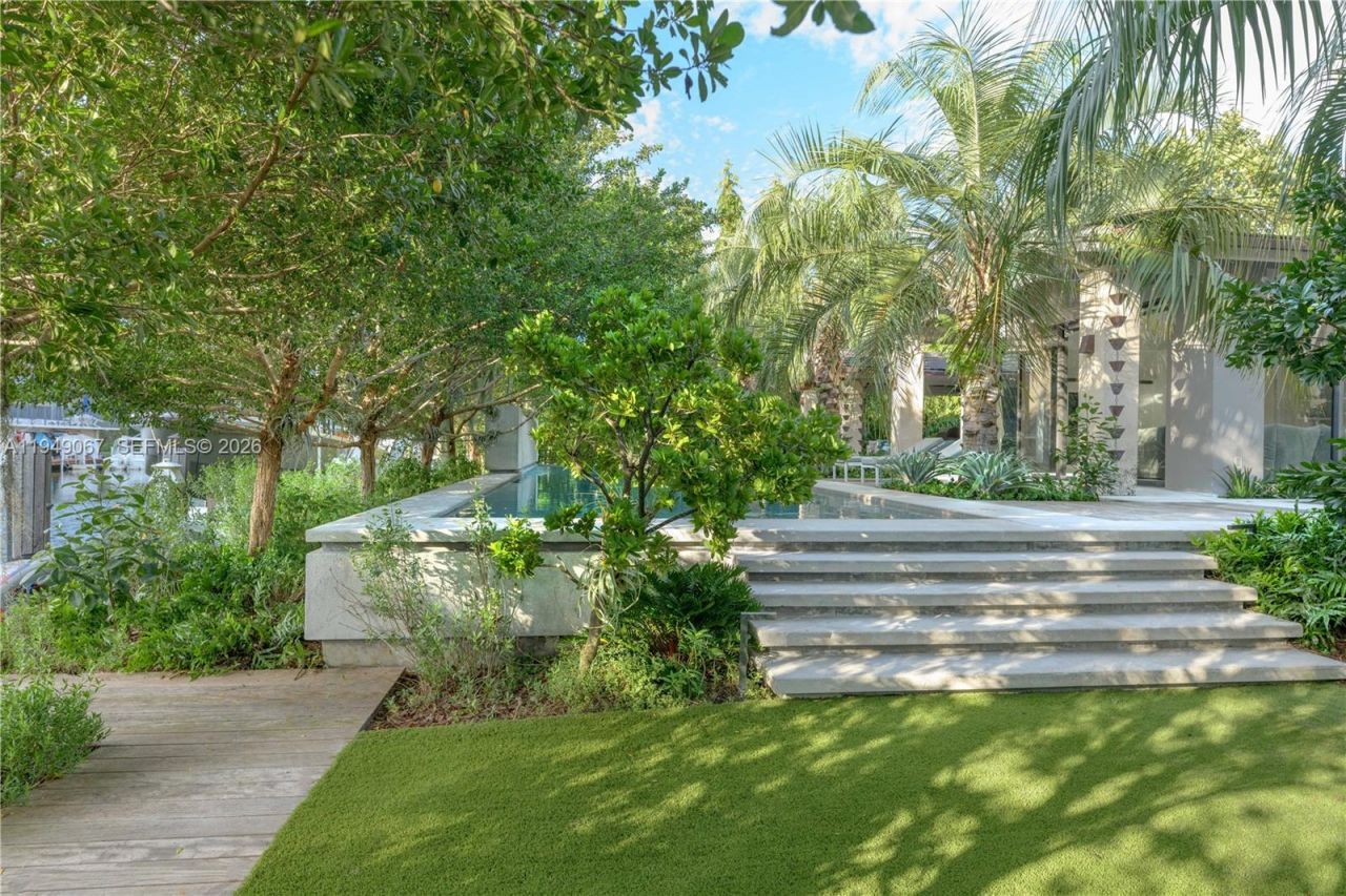 6840 Sunrise Pl , Coral Gables, FL 33133 Photo