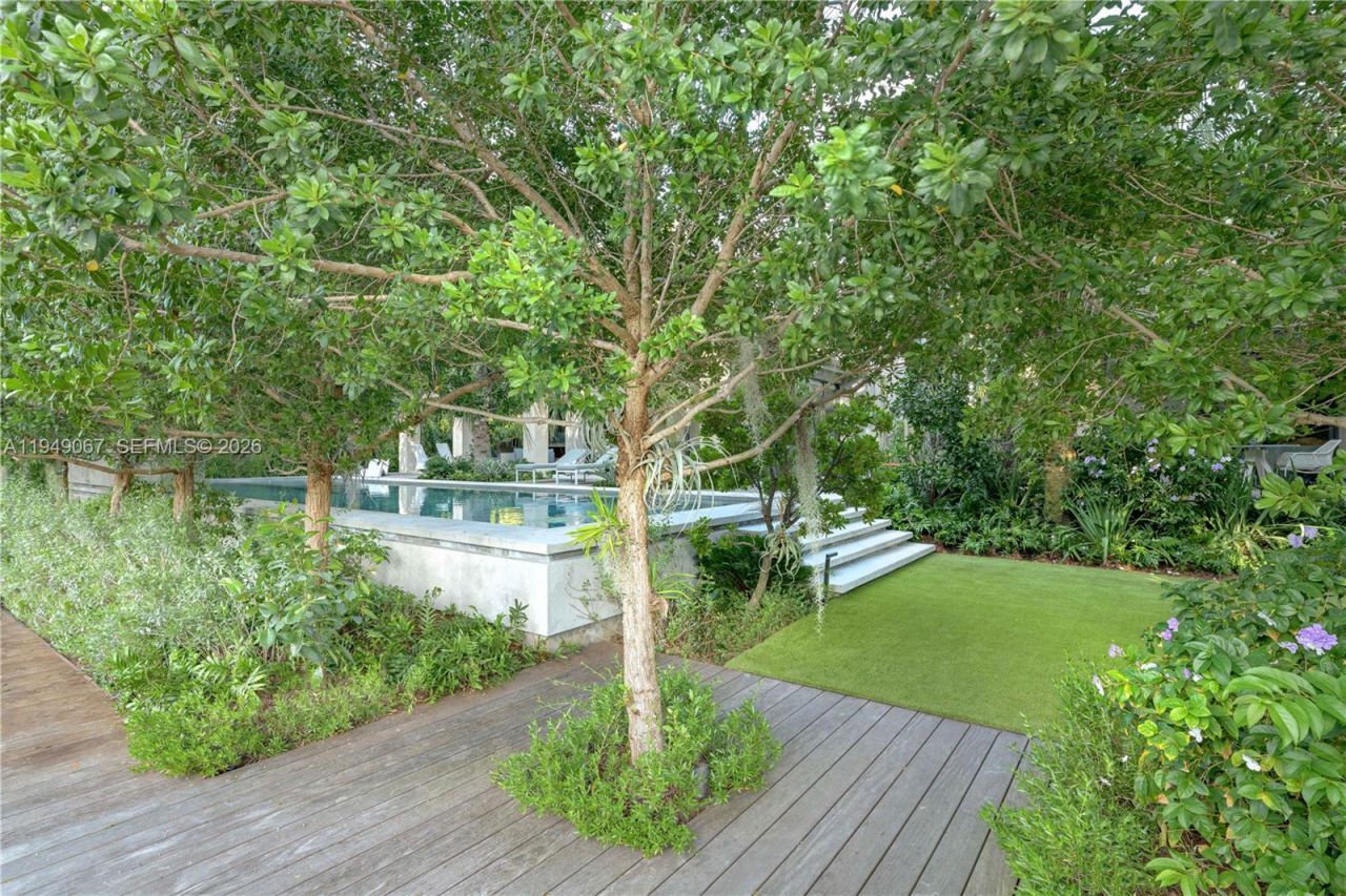 6840 Sunrise Pl , Coral Gables, FL 33133 Photo