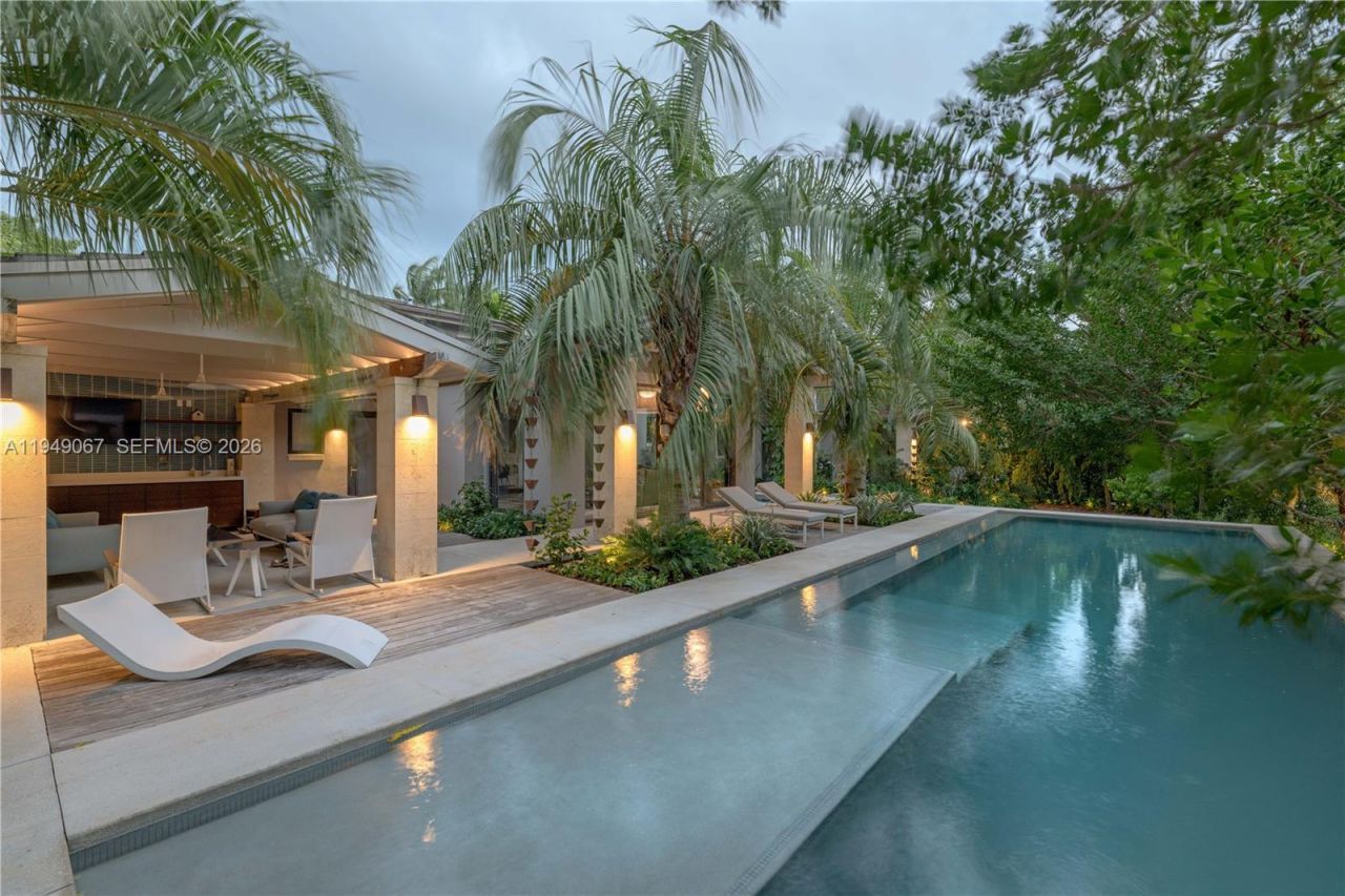 6840 Sunrise Pl , Coral Gables, FL 33133 Photo