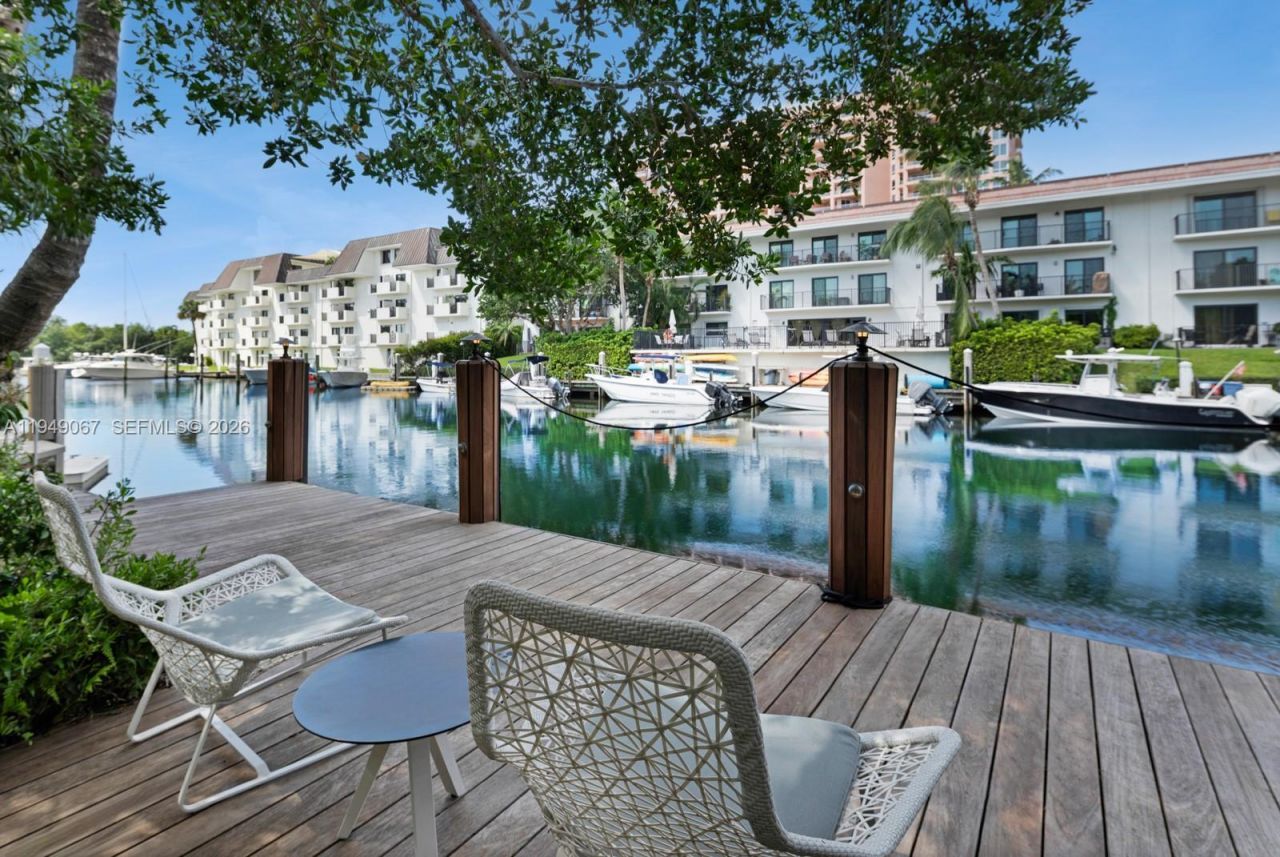 6840 Sunrise Pl , Coral Gables, FL 33133 Photo