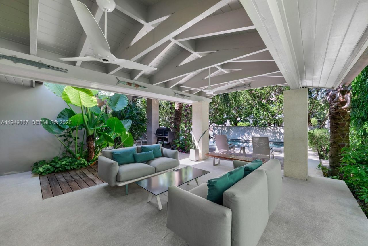 6840 Sunrise Pl , Coral Gables, FL 33133 Photo