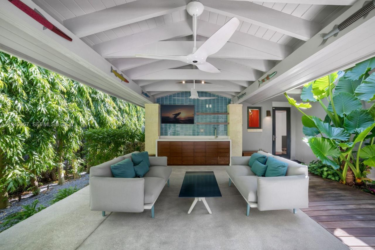 6840 Sunrise Pl , Coral Gables, FL 33133 Photo