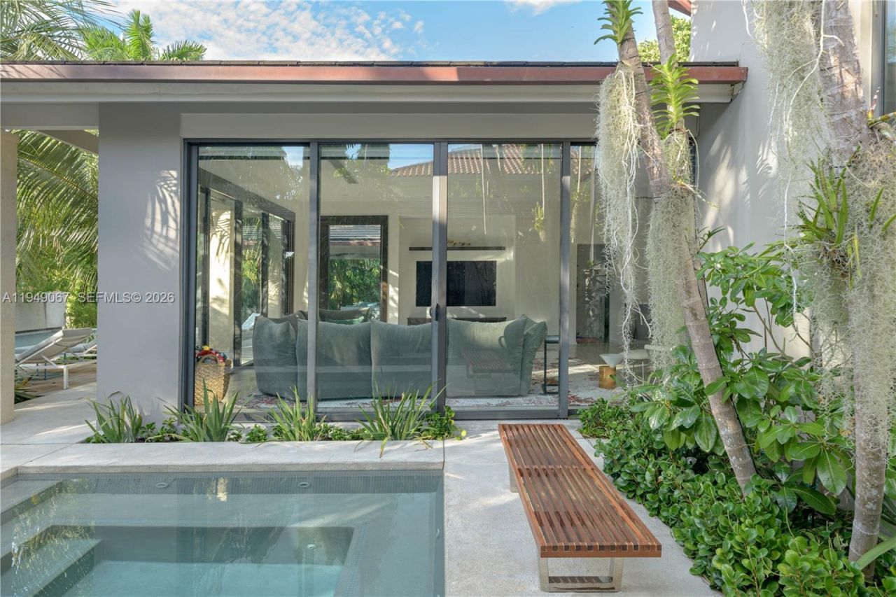 6840 Sunrise Pl , Coral Gables, FL 33133 Photo