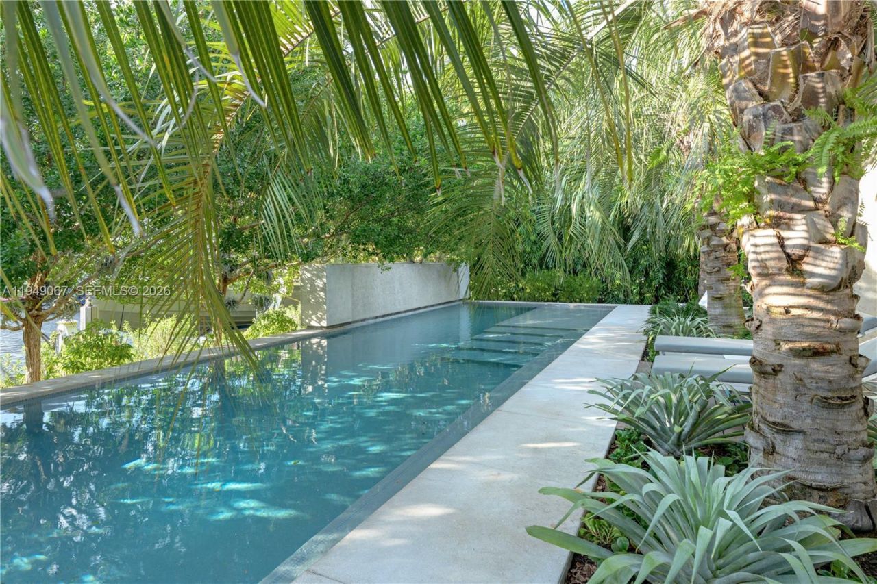 6840 Sunrise Pl , Coral Gables, FL 33133 Photo