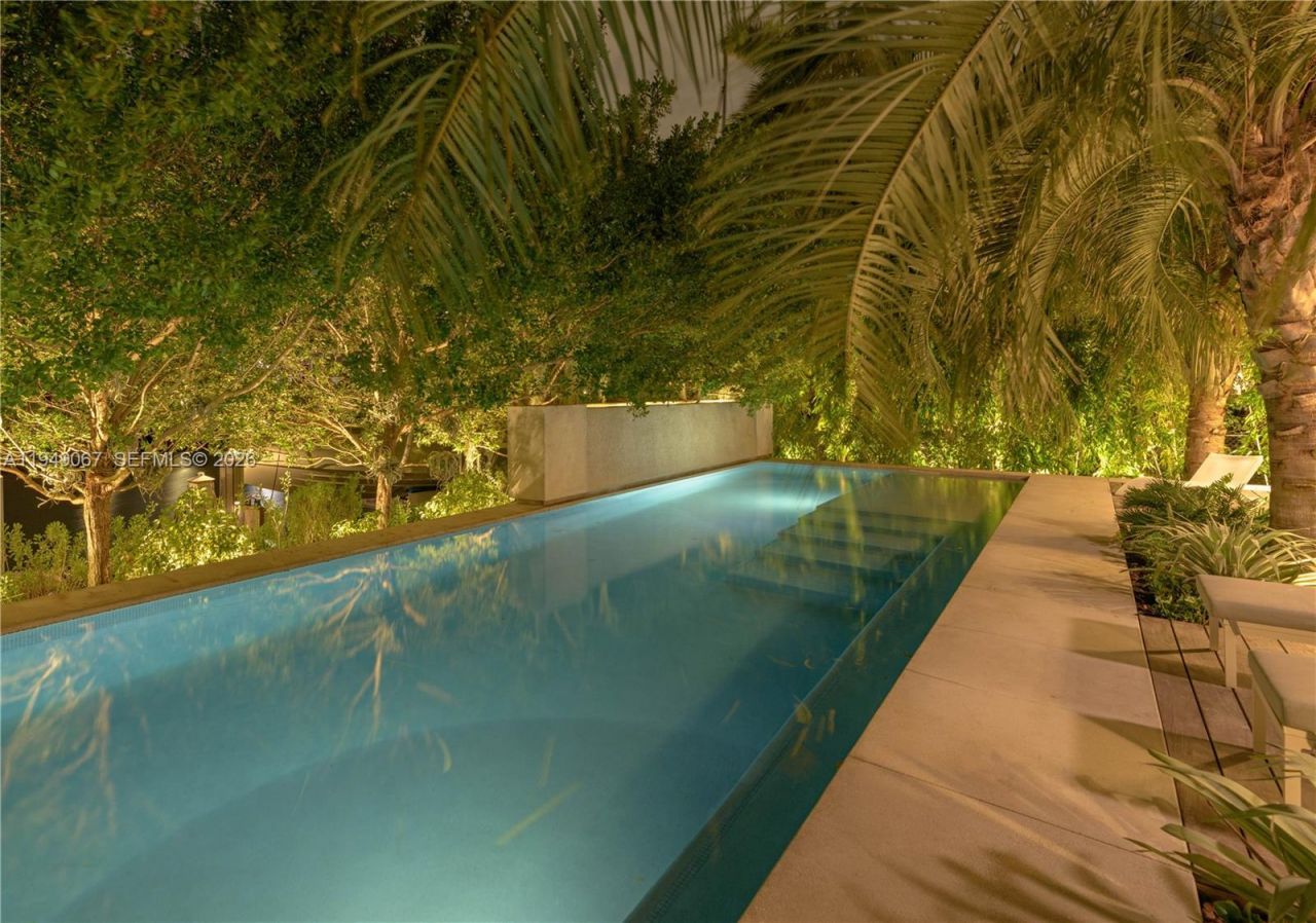 6840 Sunrise Pl , Coral Gables, FL 33133 Photo