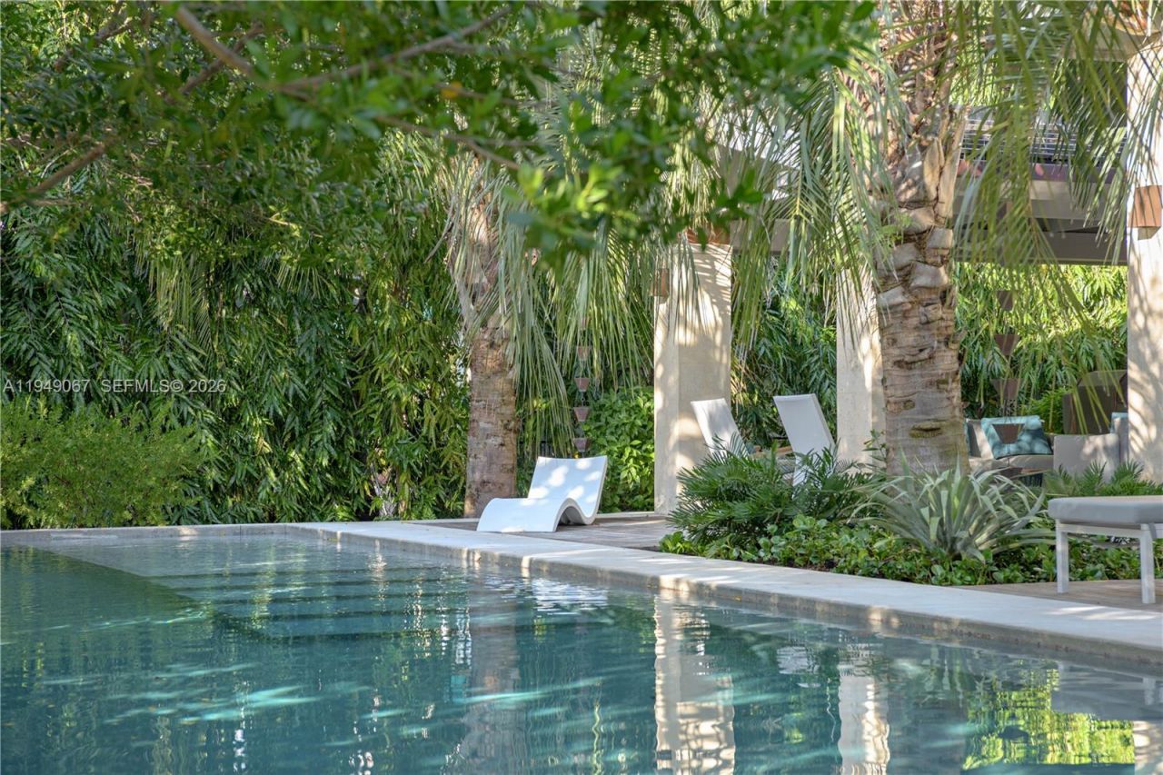 6840 Sunrise Pl , Coral Gables, FL 33133 Photo