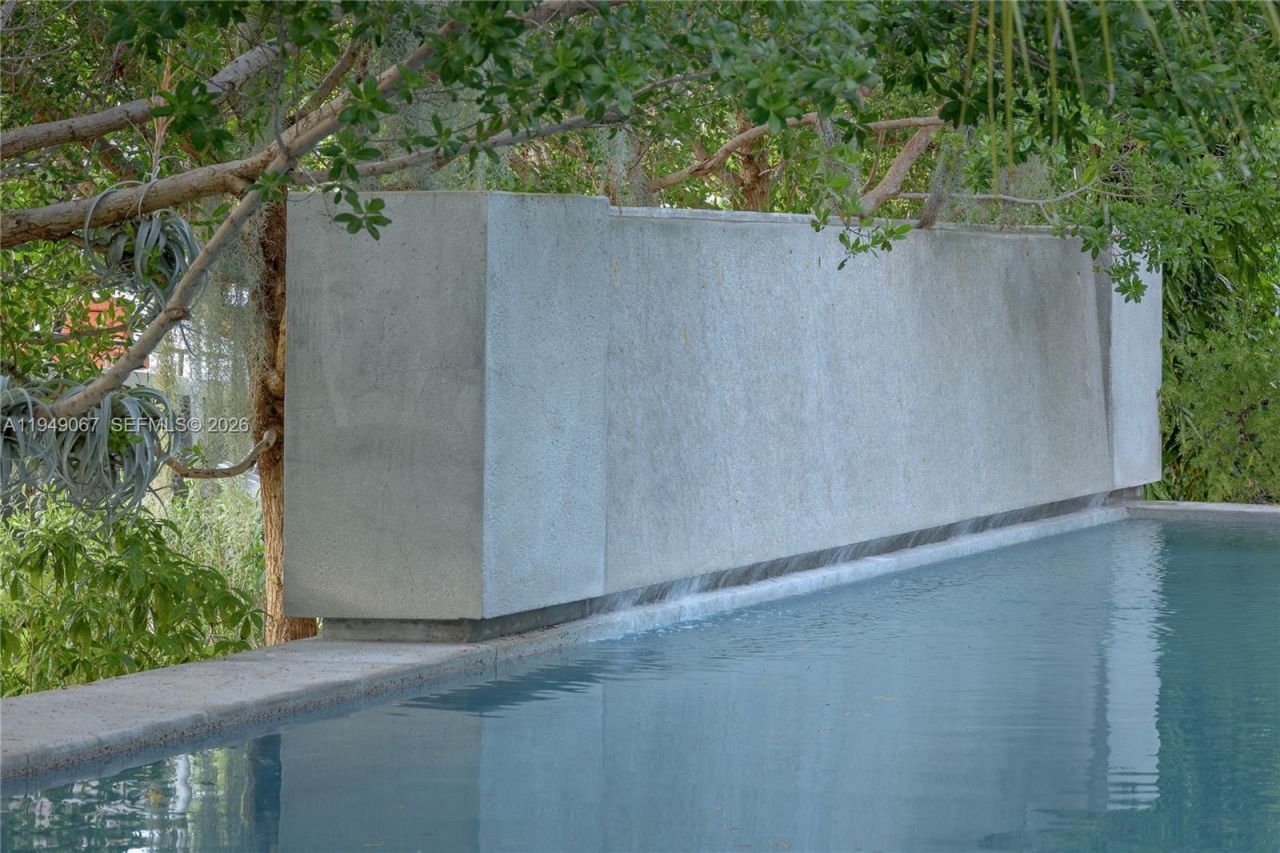 6840 Sunrise Pl , Coral Gables, FL 33133 Photo