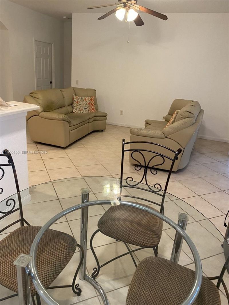 1659 Passion Vine Cir, Unit 18-4, Weston, FL 33326 Photo