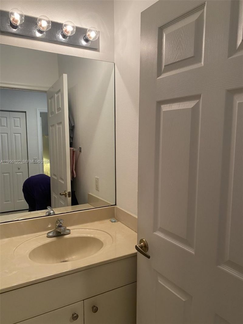 1659 Passion Vine Cir, Unit 18-4, Weston, FL 33326 Photo