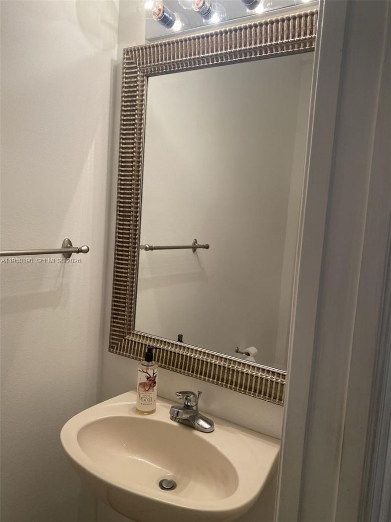 1659 Passion Vine Cir, Unit 18-4, Weston, FL 33326 Photo