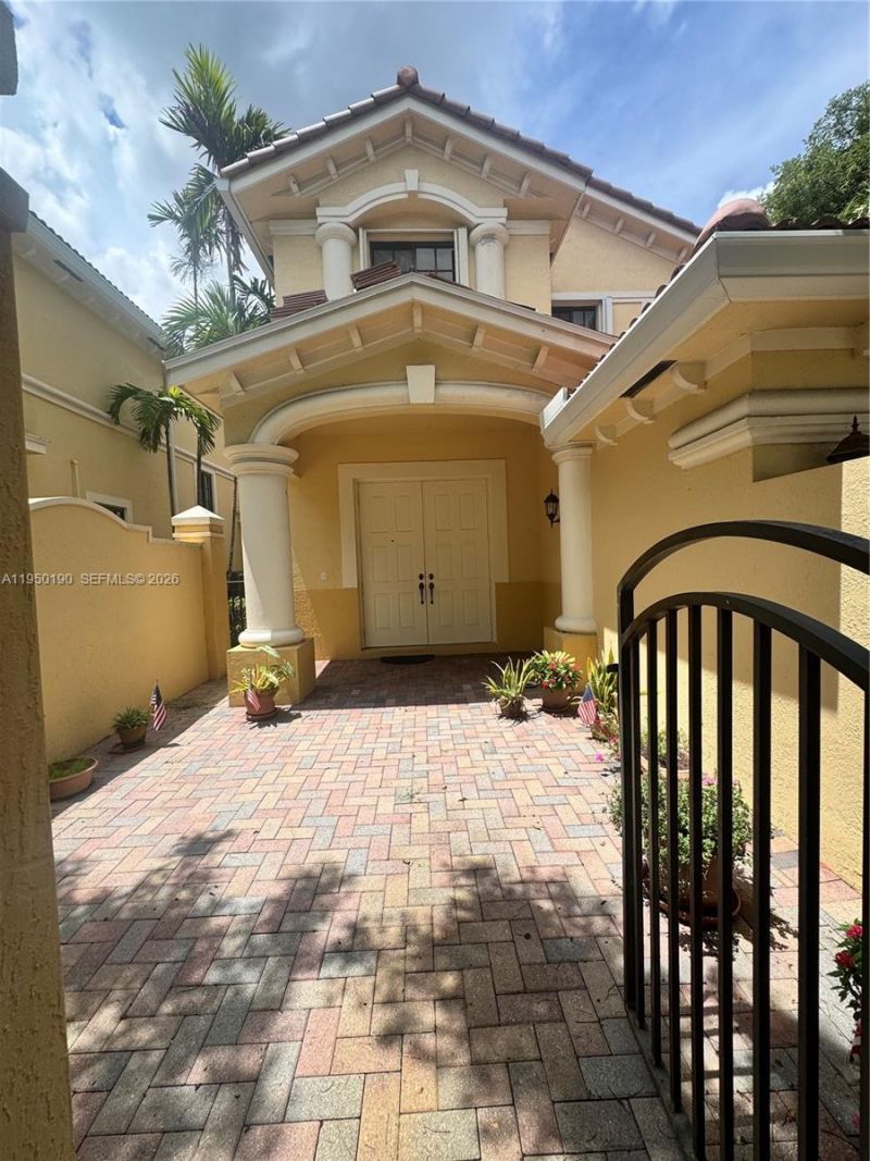 1659 Passion Vine Cir, Unit 18-4, Weston, FL 33326 Photo