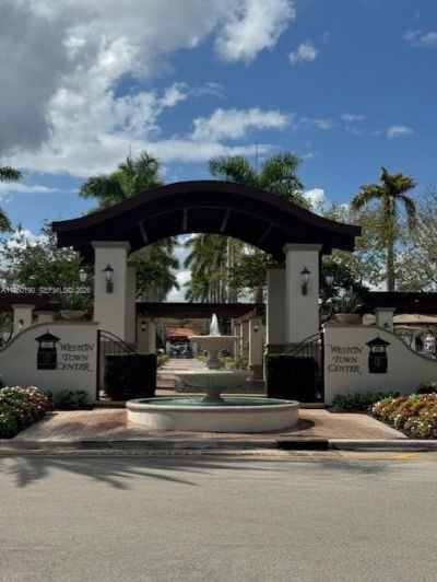 1659 Passion Vine Cir, Unit 18-4, Weston, FL 33326 Photo