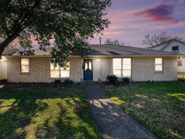 2725 Mark Drive, Mesquite, TX 75150