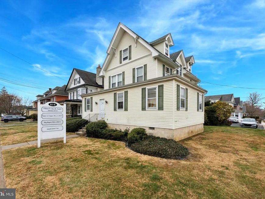 614 Darby Road, Havertown, PA 19083 Main Photo