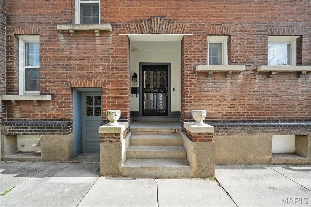 5099 Waterman Boulevard, Saint Louis, MO 63108 Main Photo