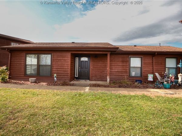 104 Trappers Place, Charleston, WV 25314