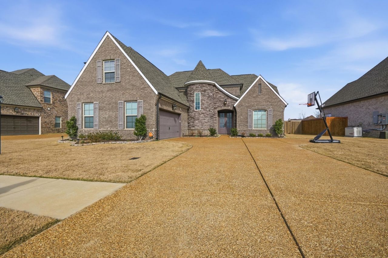 9716 Woodland Fox Ln S, Cordova, TN 38018 Main Photo