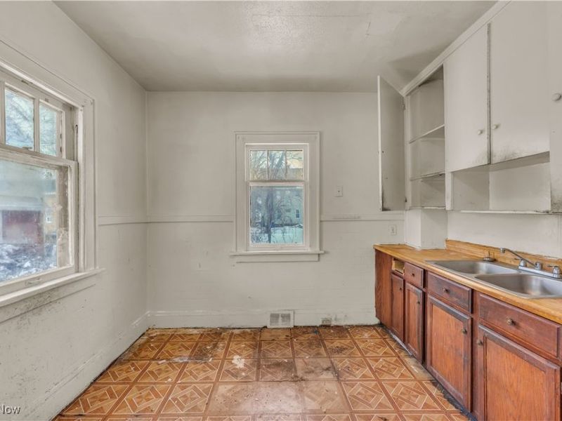 1144 E 145th Street, Cleveland, OH 44110 Photo 28