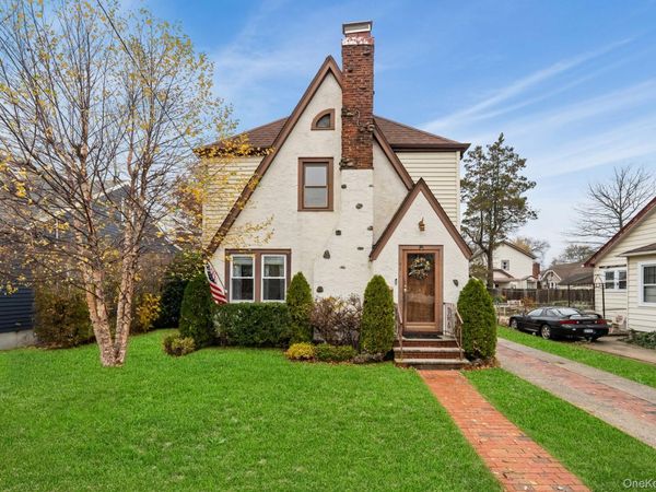 42 Driving Park Avenue, Lynbrook, NY 11563