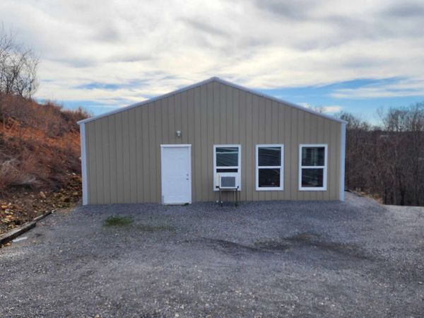 276 Schelley Rd , Gainesboro, TN 38562