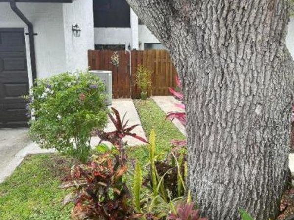 2010 Colonial A3 Road, Unit 3, Fort Pierce, FL 34950