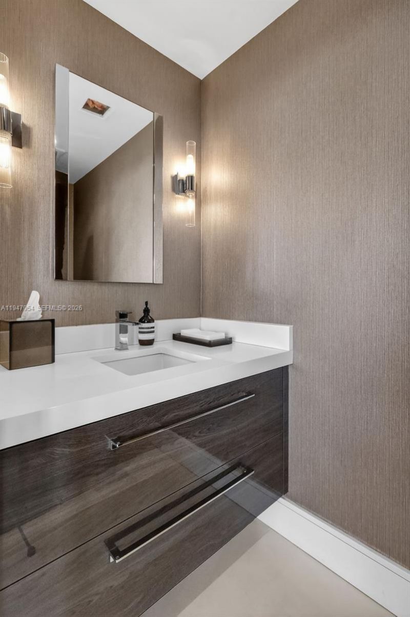 16275 Collins Ave, Unit 2404, Sunny Isles Beach, FL 33160 Photo