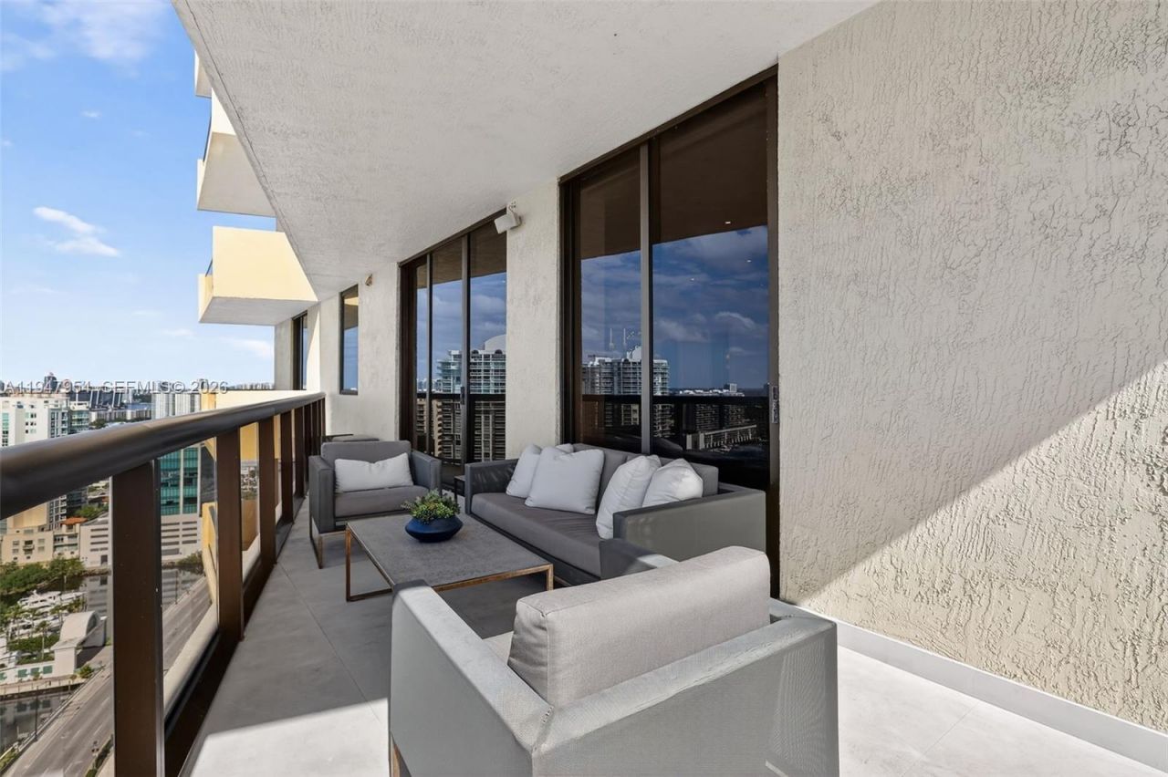 16275 Collins Ave, Unit 2404, Sunny Isles Beach, FL 33160 Photo