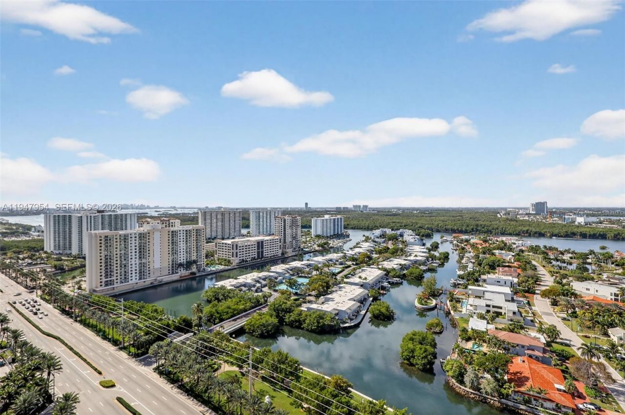 16275 Collins Ave, Unit 2404, Sunny Isles Beach, FL 33160 Photo