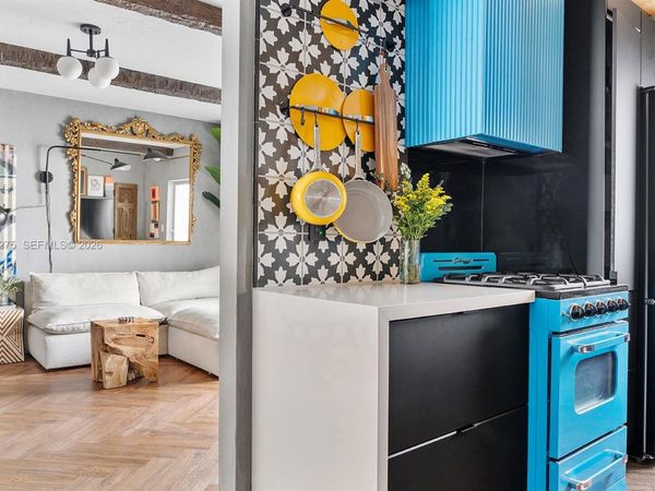 2858 Pine Tree Dr, Unit 4, Miami Beach, FL 33140