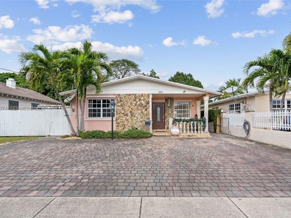 5951 SW 4th St, Miami, FL 33144
