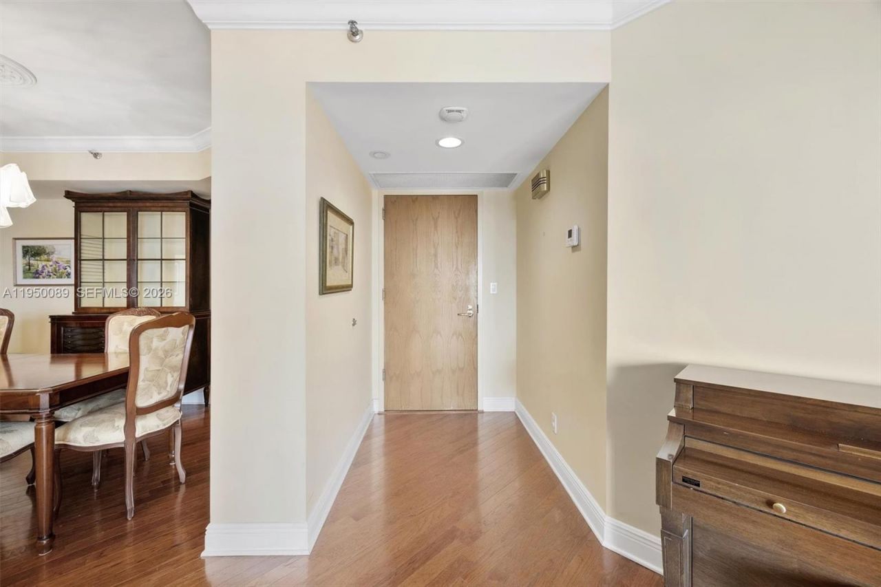 1000 E Island Blvd, Unit 803, Aventura, FL 33160 Photo